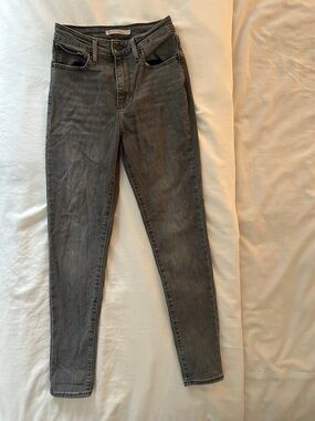 Levi's Women's Gray Skinny Jeans